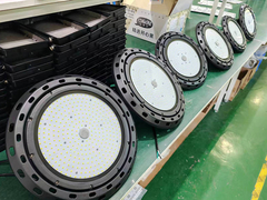 Schwarze Körperfarbe Dimmbare LED-Hochlagerbeleuchtung für UFO-Hochlagerleuchten